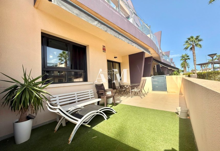 Alquiler a largo plazo - Apartamento / piso - Torre de la Horadada - Mil Palmeras