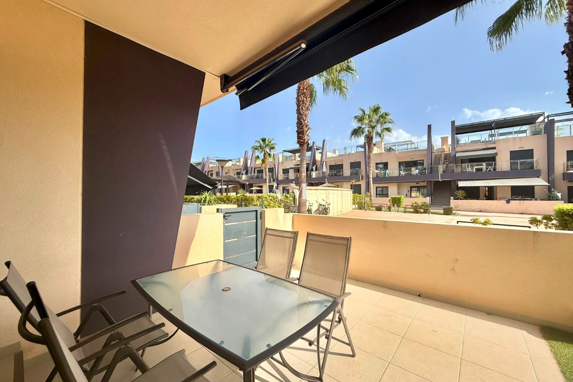 Alquiler a largo plazo - Apartamento / piso - Torre de la Horadada - Mil Palmeras