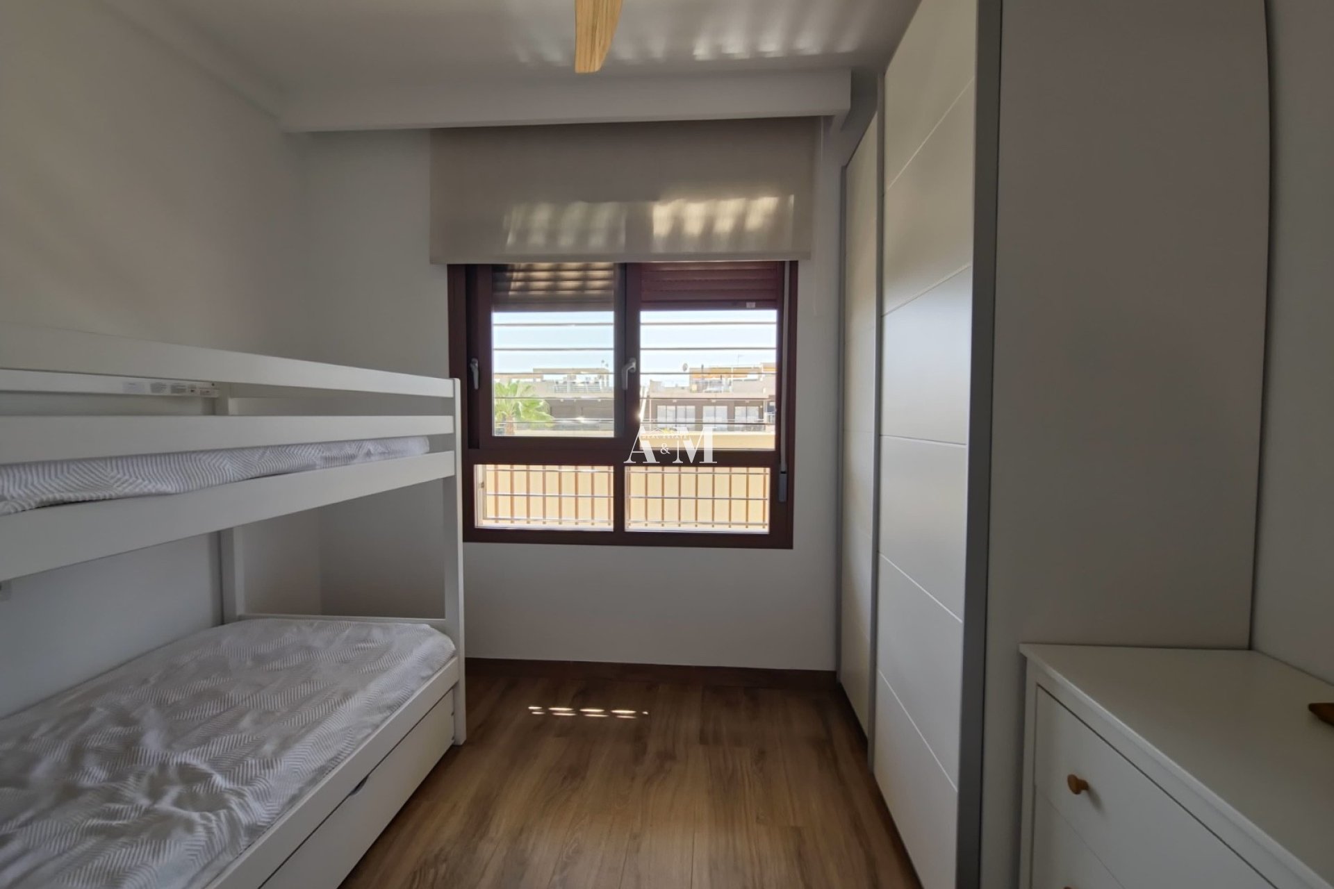 Alquiler a largo plazo - Apartamento / piso - Torre de la Horadada - Mil Palmeras