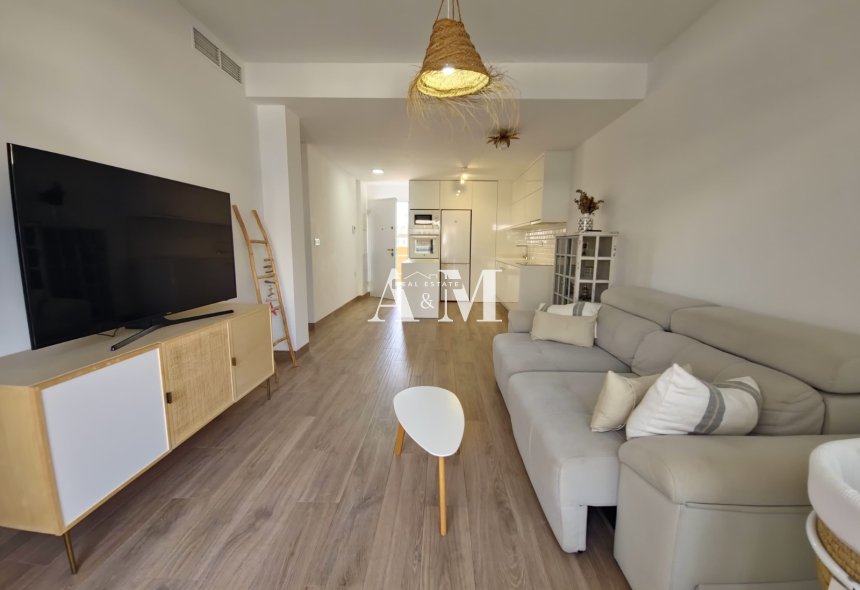 Alquiler a largo plazo - Apartamento / piso - Torre de la Horadada - Mil Palmeras