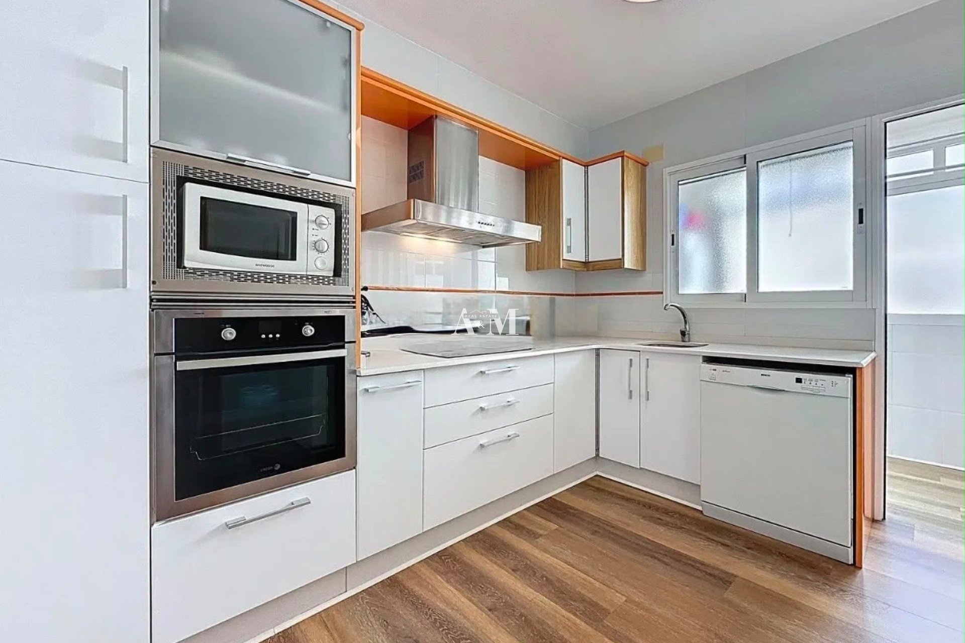 Alquiler a largo plazo - Apartamento / piso - Torre de la Horadada