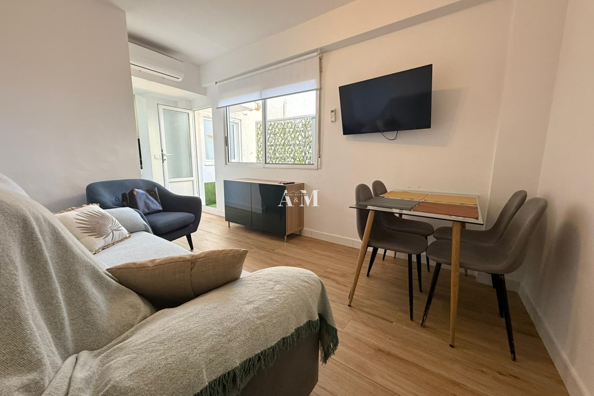 Alquiler a largo plazo - Apartamento / piso - Torre de la Horadada