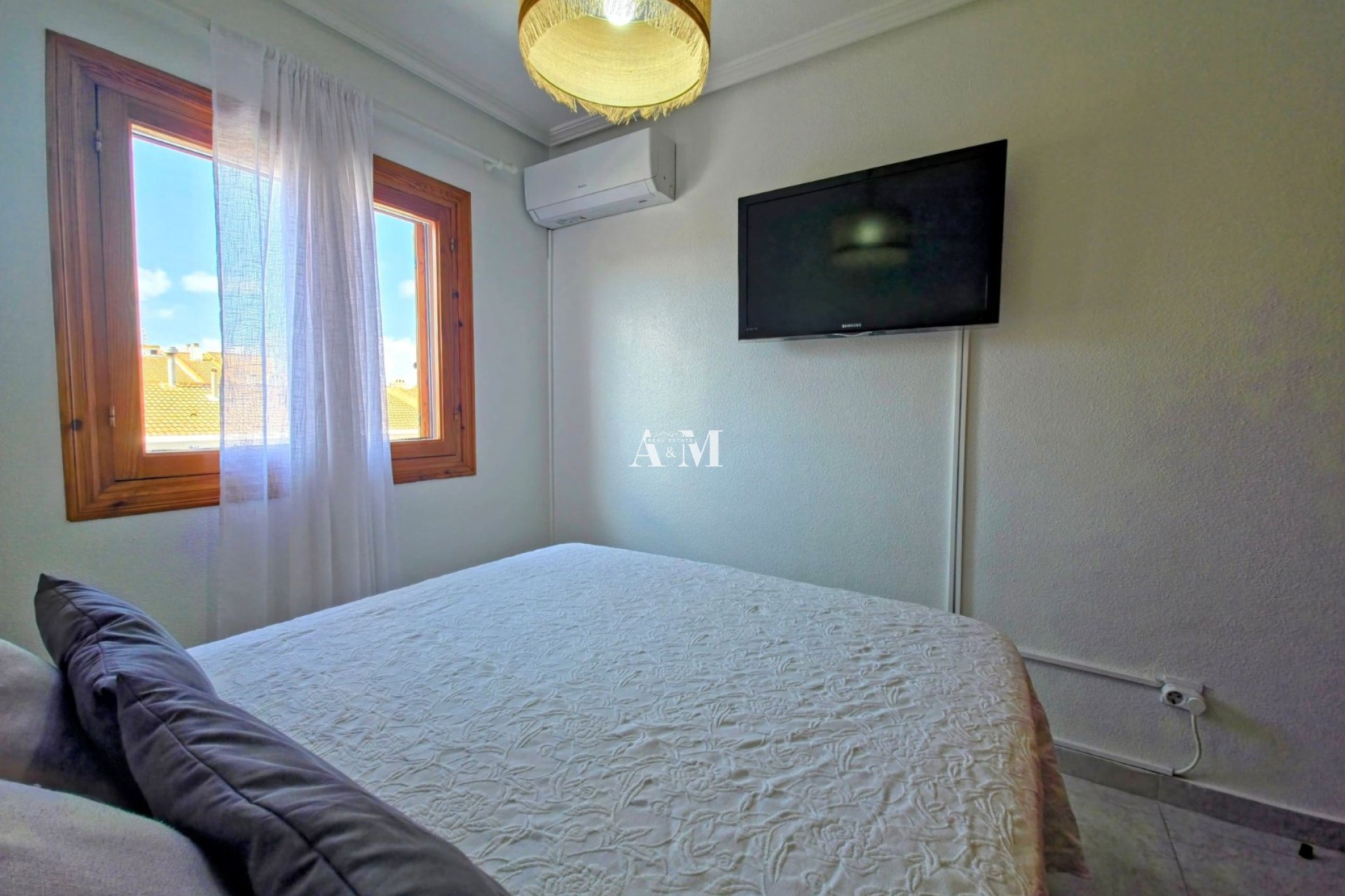 Alquiler a largo plazo - Apartamento / piso - Torre de la Horadada