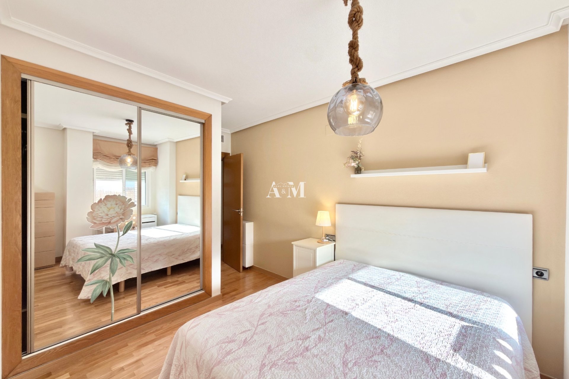 Alquiler a largo plazo - Apartamento / piso - Torrevieja - Centro