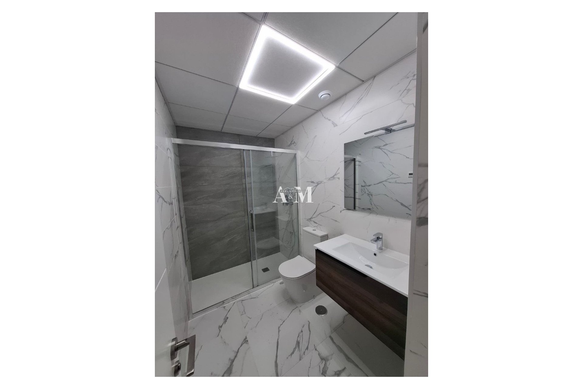 Alquiler a largo plazo - Apartamento / piso - Torrevieja - Centro