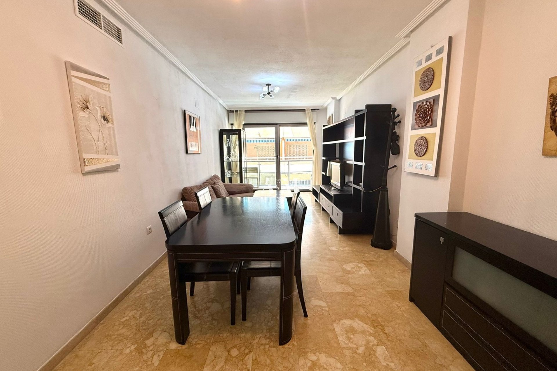 Alquiler a largo plazo - Apartamento / piso - Torrevieja - Centro