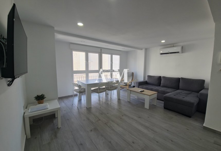 Alquiler a largo plazo - Apartamento / piso - Torrevieja - Centro