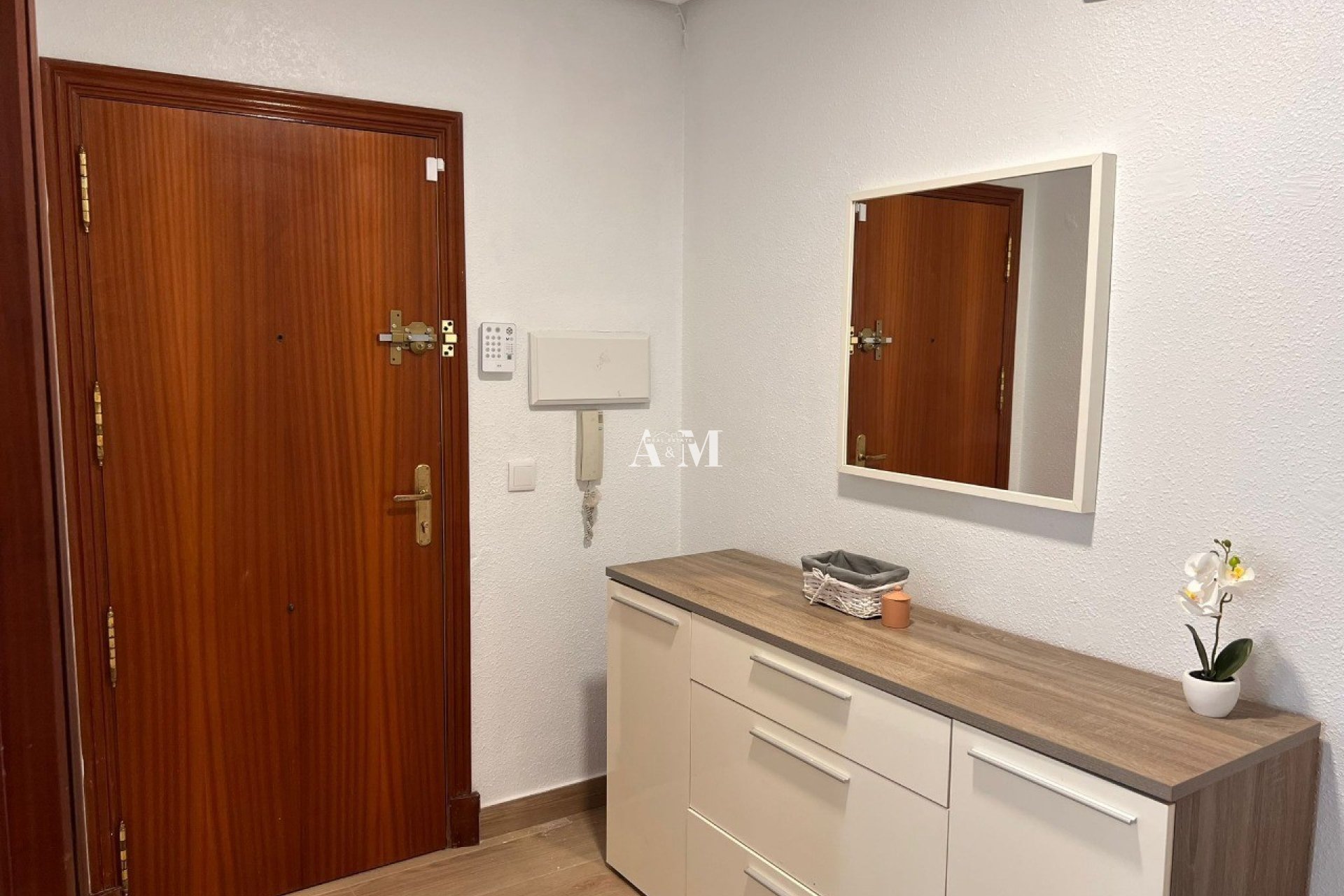 Alquiler a largo plazo - Apartamento / piso - Torrevieja - Centro