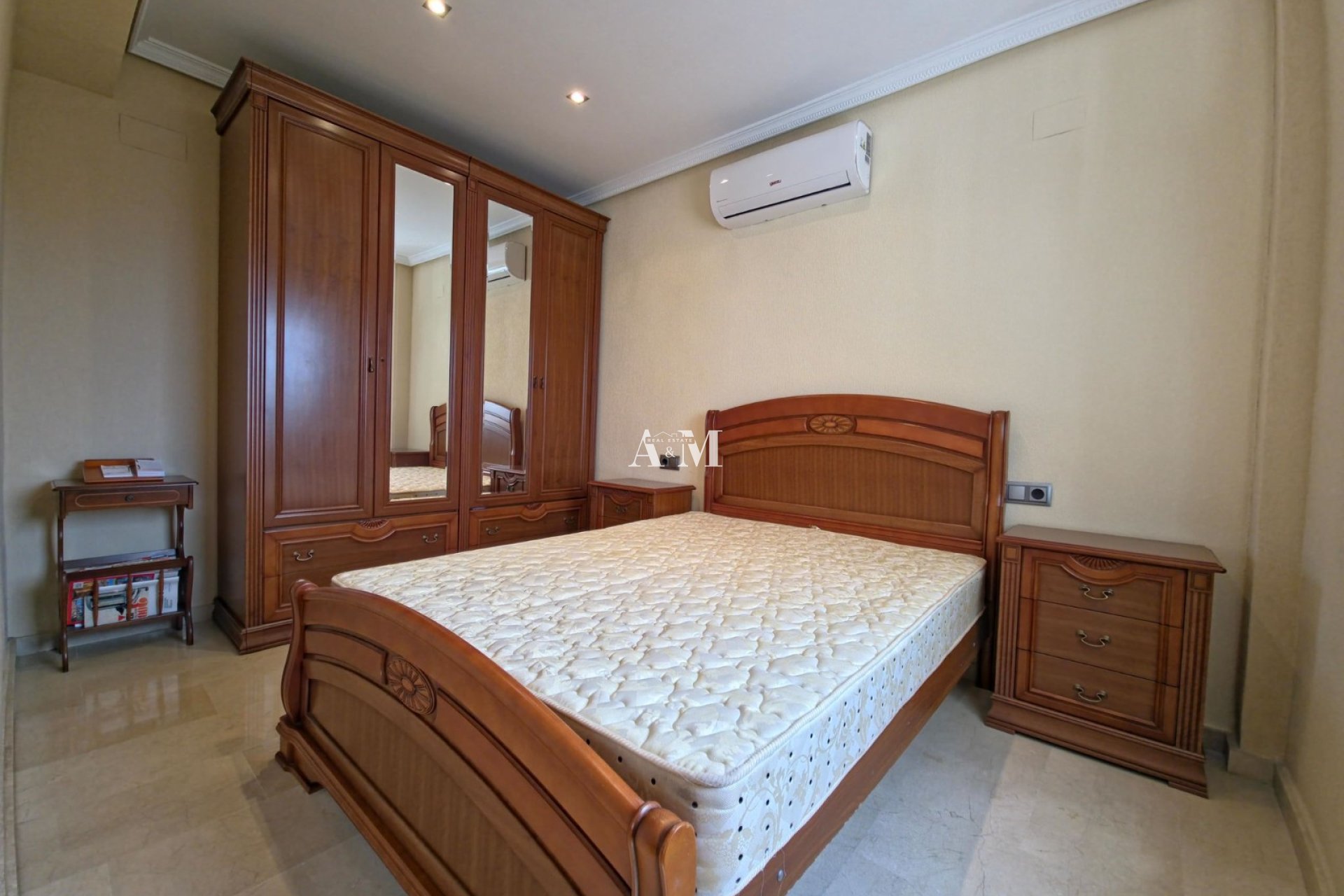 Alquiler a largo plazo - Apartamento / piso - Torrevieja - Centro