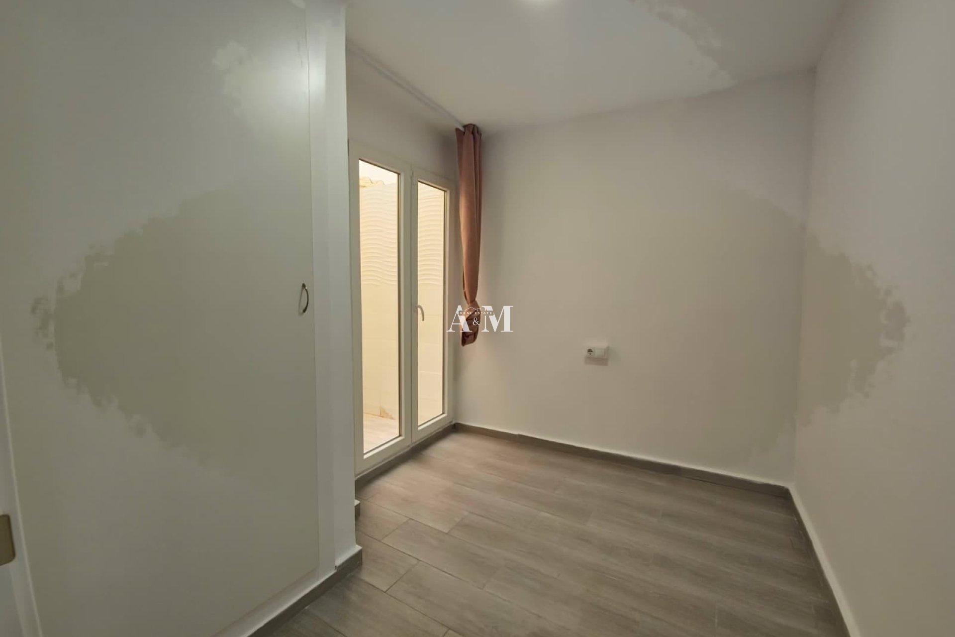 Alquiler a largo plazo - Apartamento / piso - Torrevieja - Centro