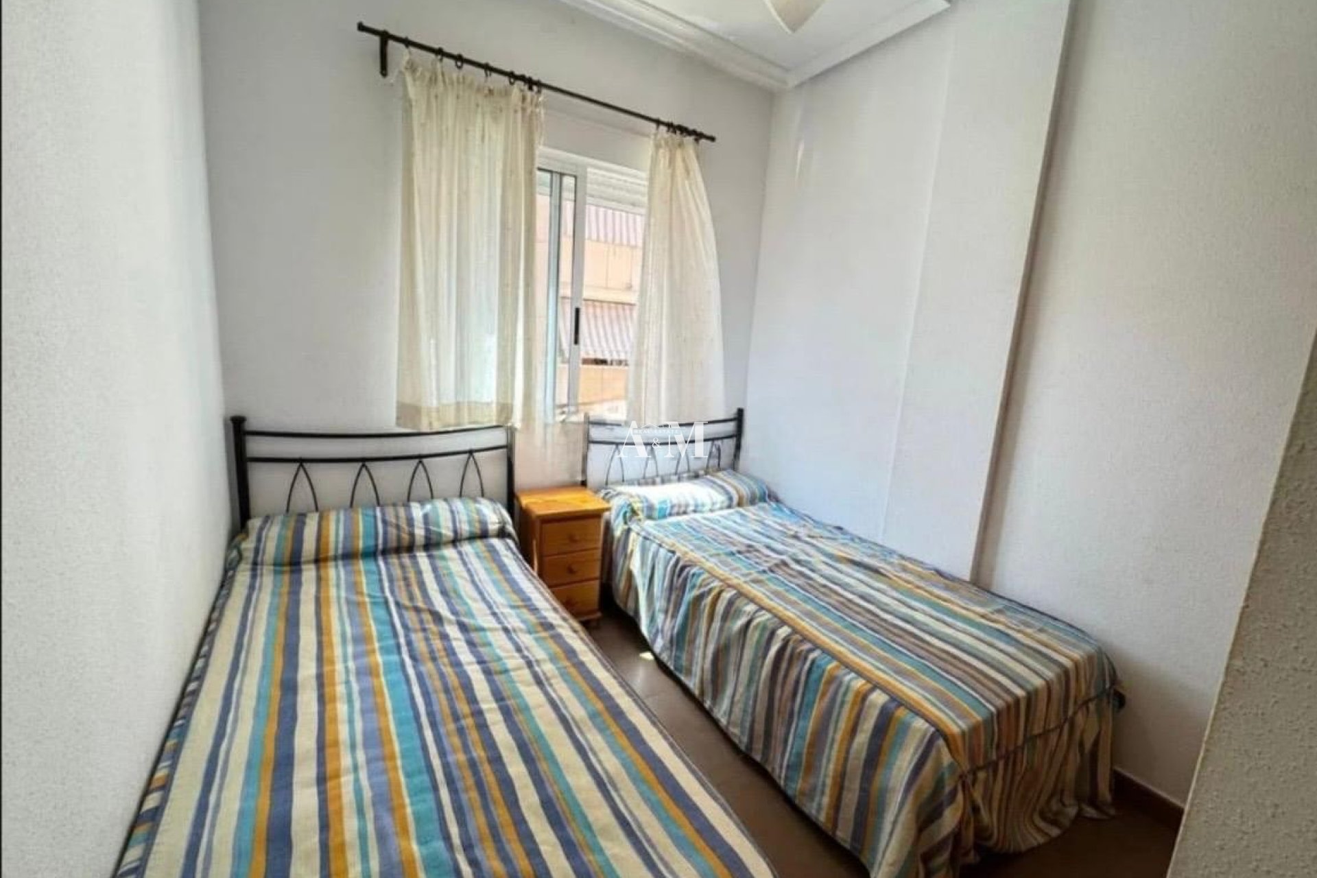 Alquiler a largo plazo - Apartamento / piso - Torrevieja - Centro