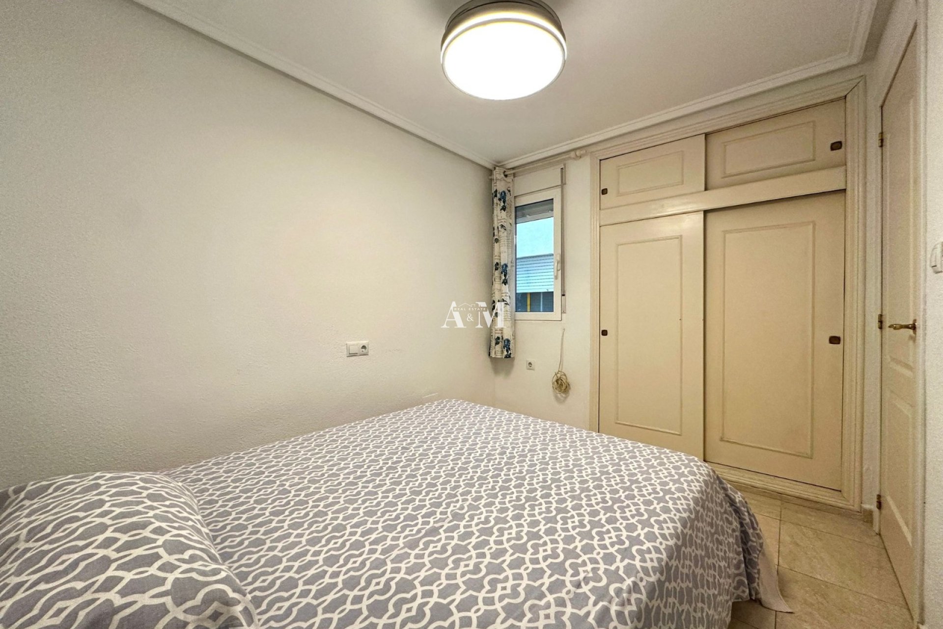 Alquiler a largo plazo - Apartamento / piso - Torrevieja - Centro