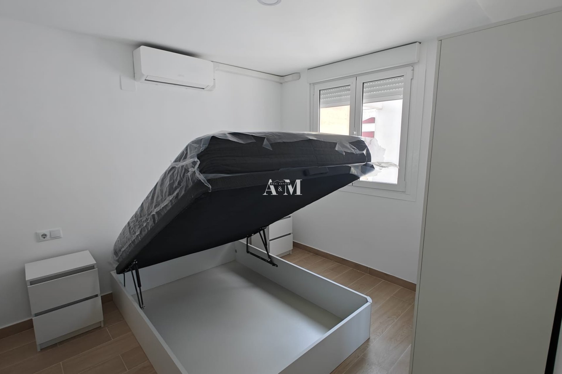 Alquiler a largo plazo - Apartamento / piso - Torrevieja - Centro