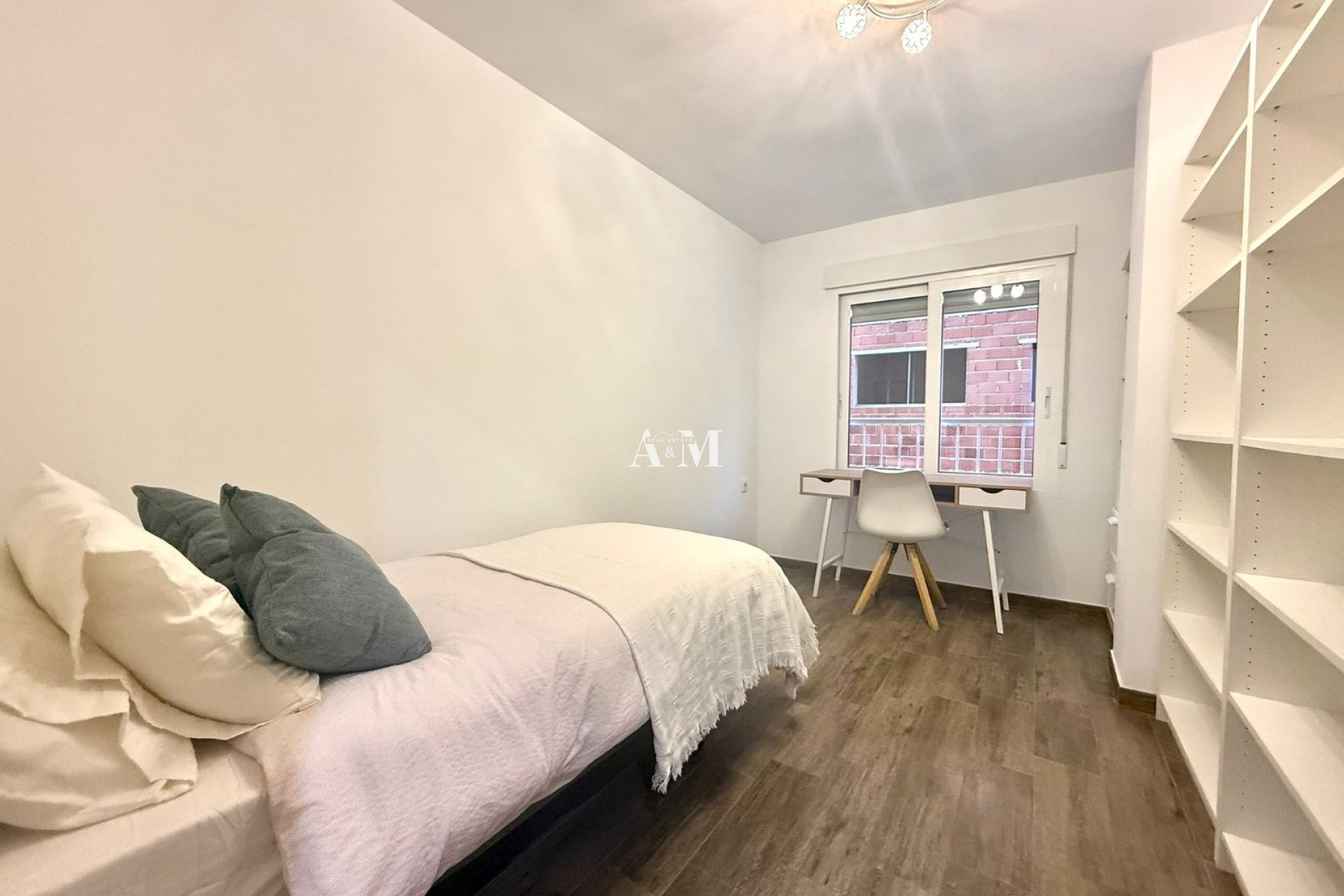 Alquiler a largo plazo - Apartamento / piso - Torrevieja - Centro