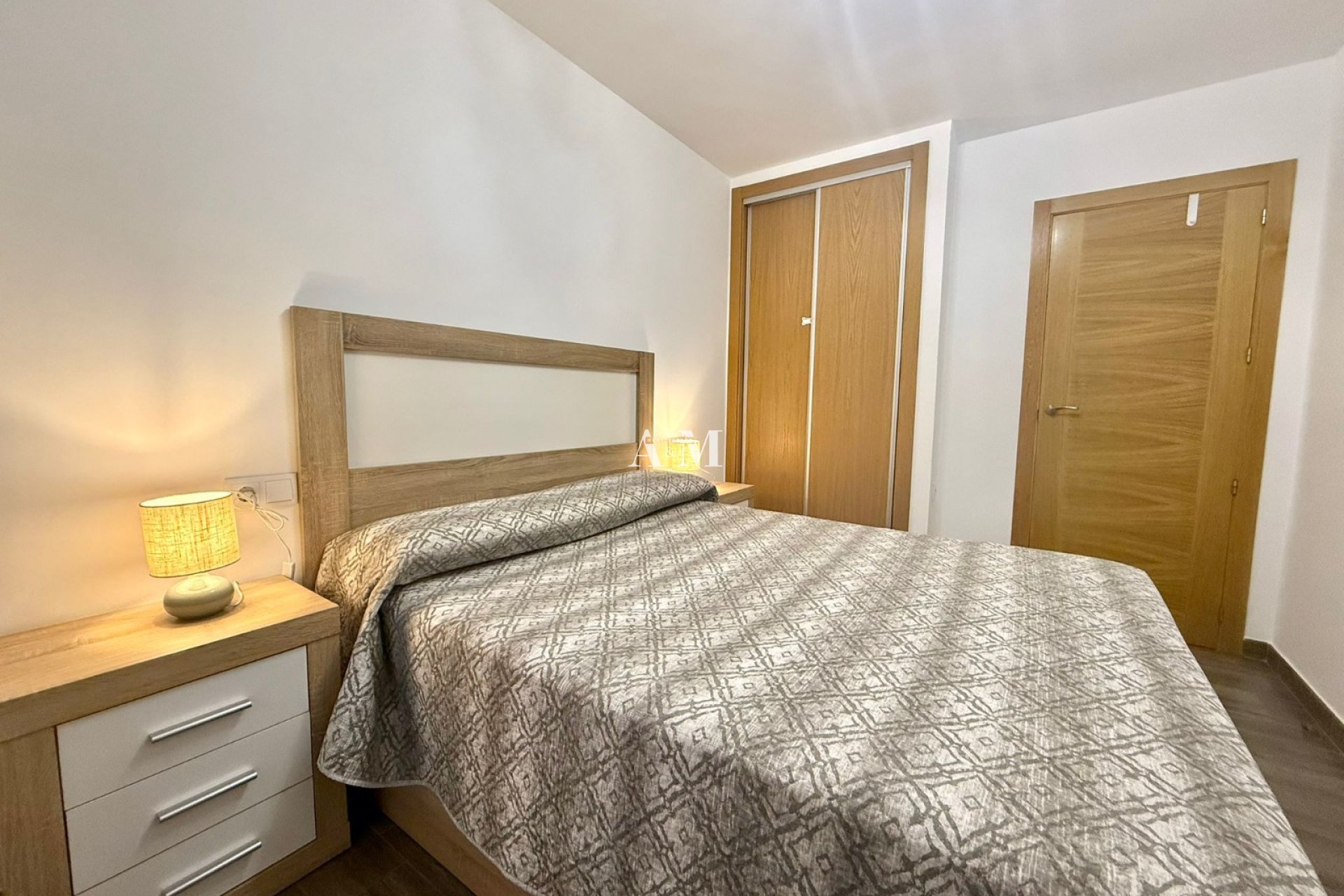 Alquiler a largo plazo - Apartamento / piso - Torrevieja - Centro