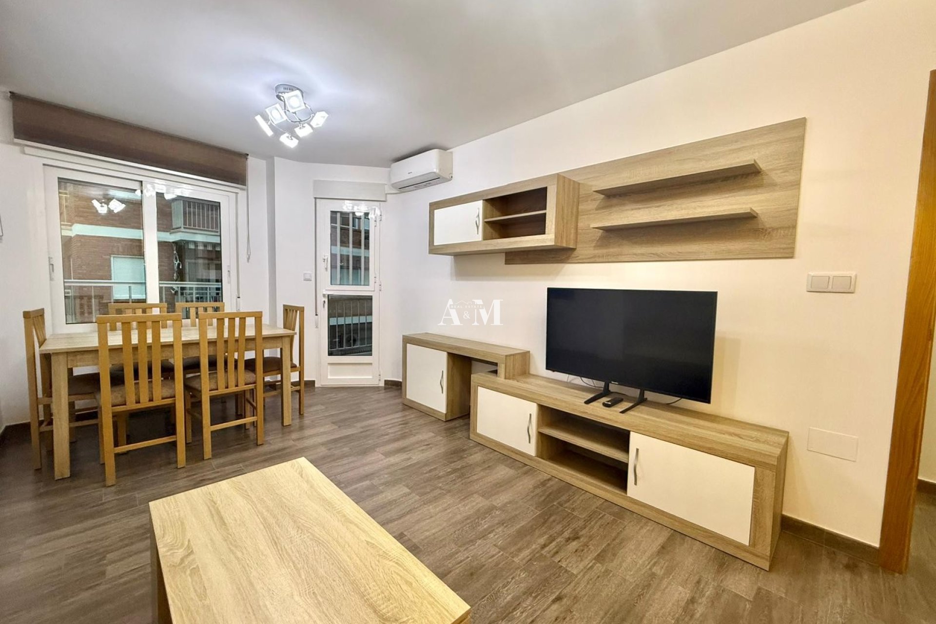 Alquiler a largo plazo - Apartamento / piso - Torrevieja - Centro