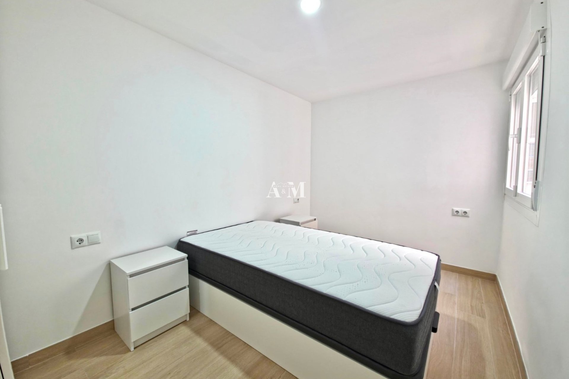 Alquiler a largo plazo - Apartamento / piso - Torrevieja - Centro