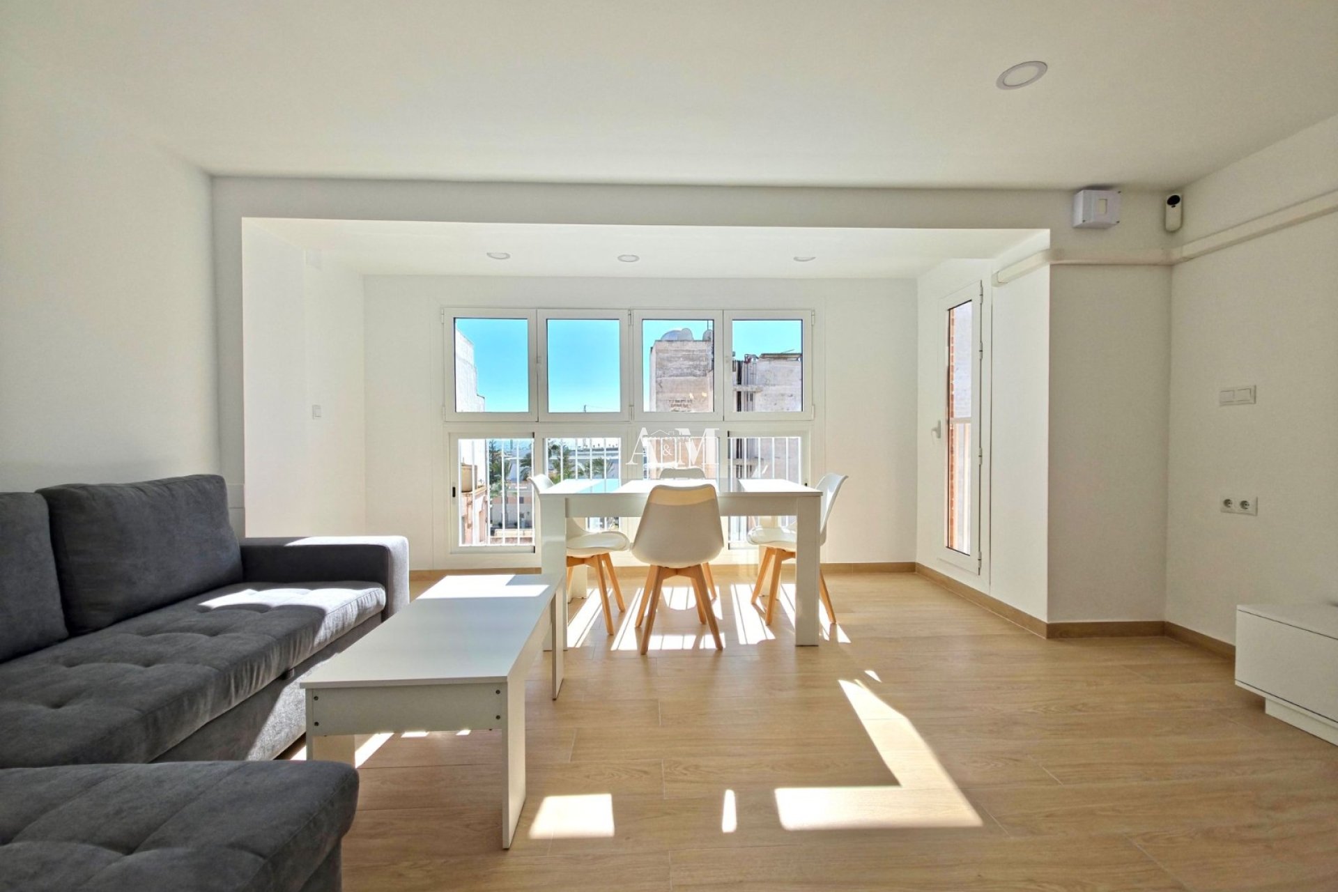 Alquiler a largo plazo - Apartamento / piso - Torrevieja - Centro