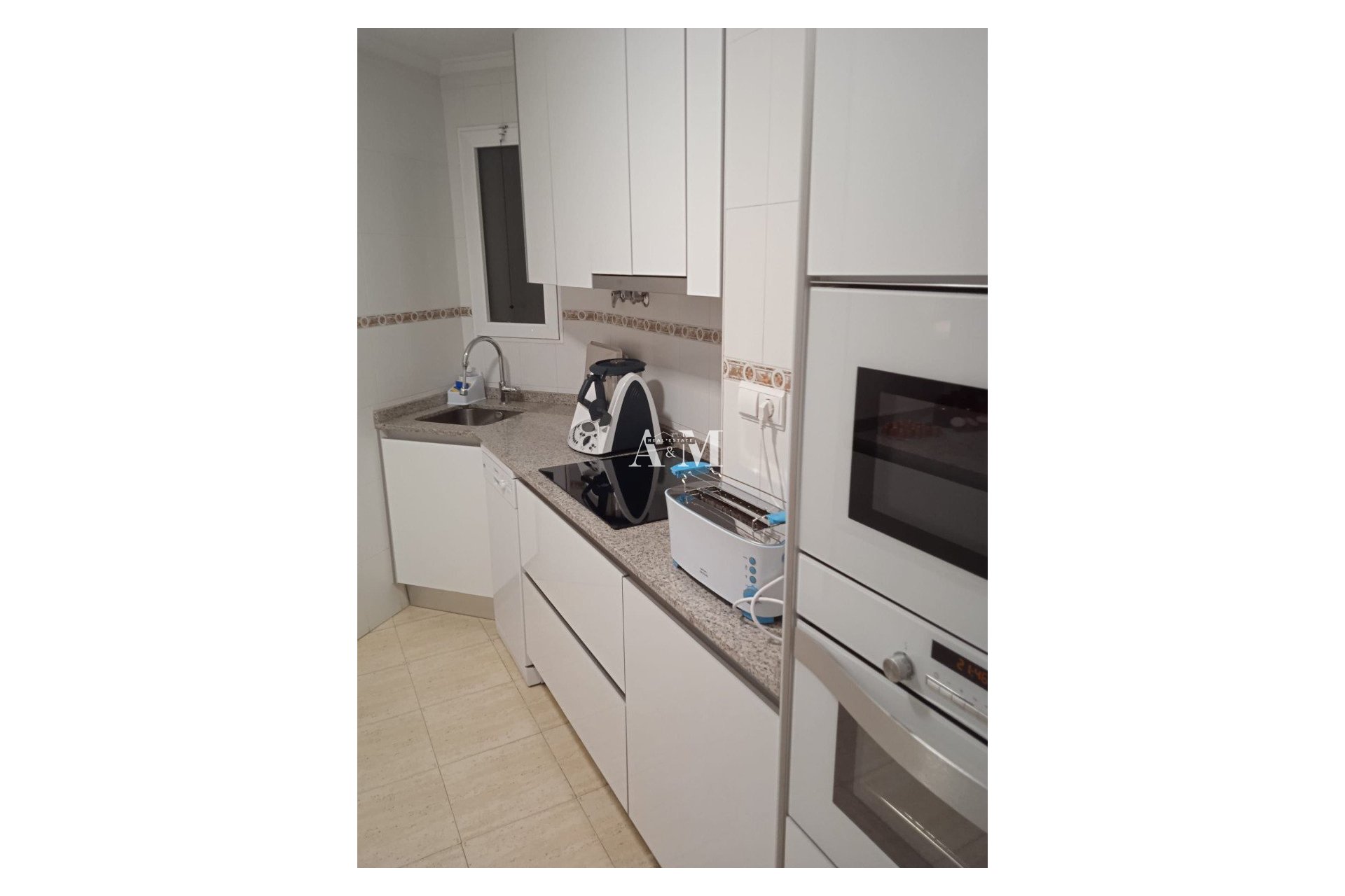 Alquiler a largo plazo - Apartamento / piso - Torrevieja - Centro