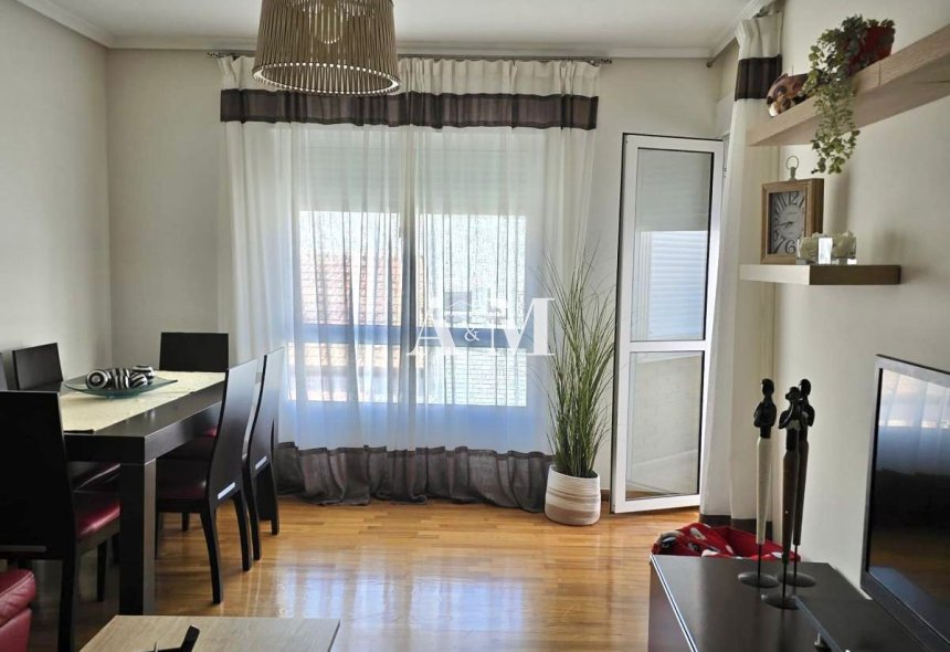 Alquiler a largo plazo - Apartamento / piso - Torrevieja - Centro