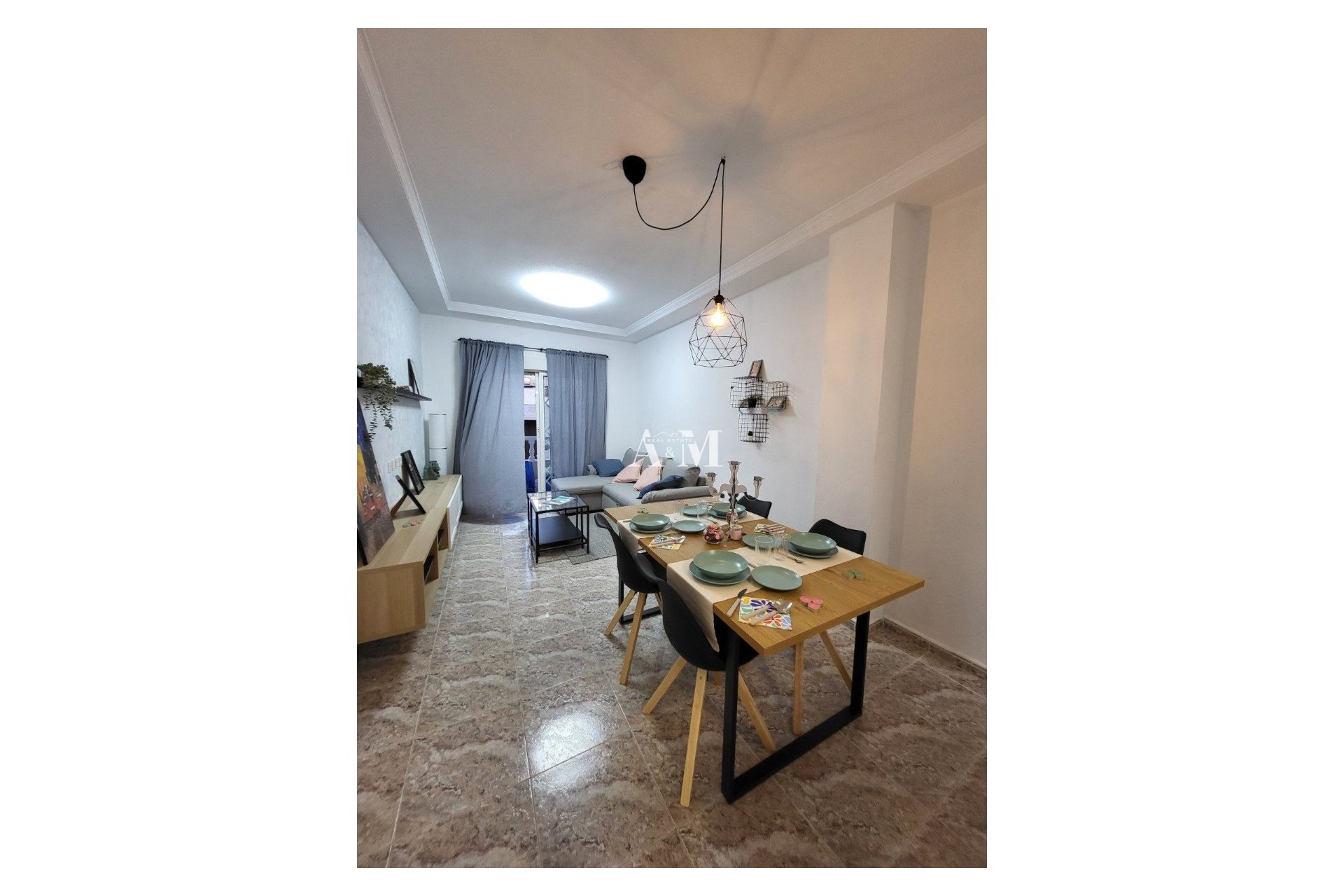 Alquiler a largo plazo - Apartamento / piso - Torrevieja - Centro