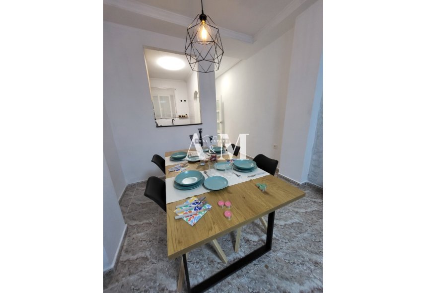 Alquiler a largo plazo - Apartamento / piso - Torrevieja - Centro