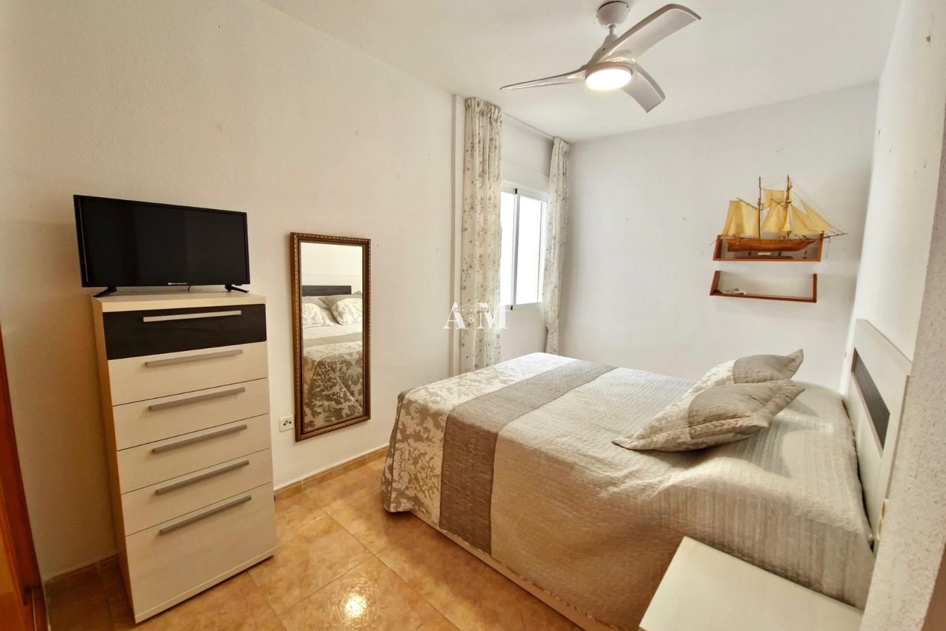 Alquiler a largo plazo - Apartamento / piso - Torrevieja - Centro