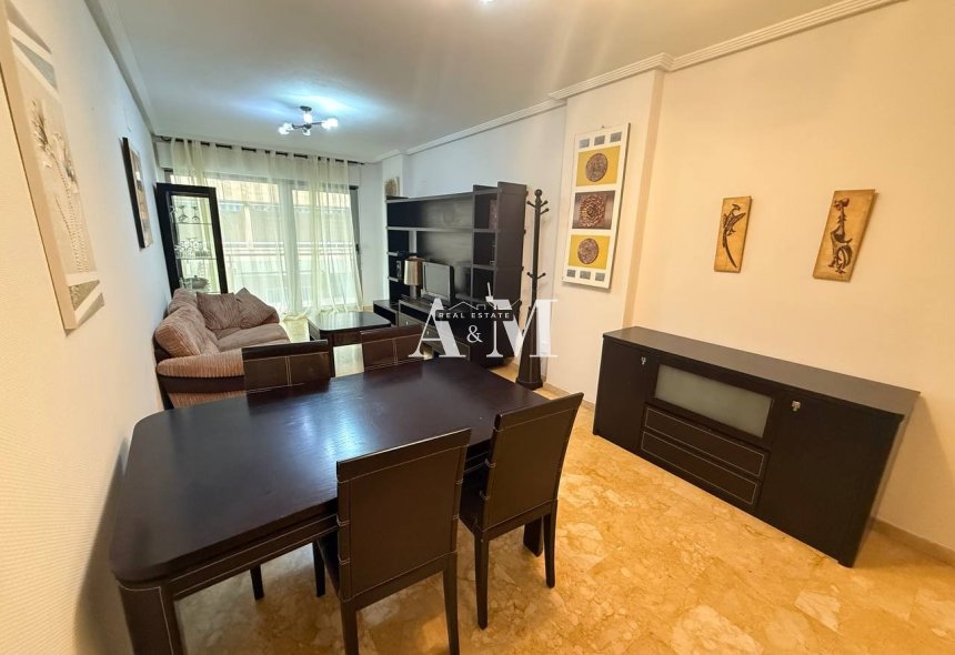 Alquiler a largo plazo - Apartamento / piso - Torrevieja - Centro