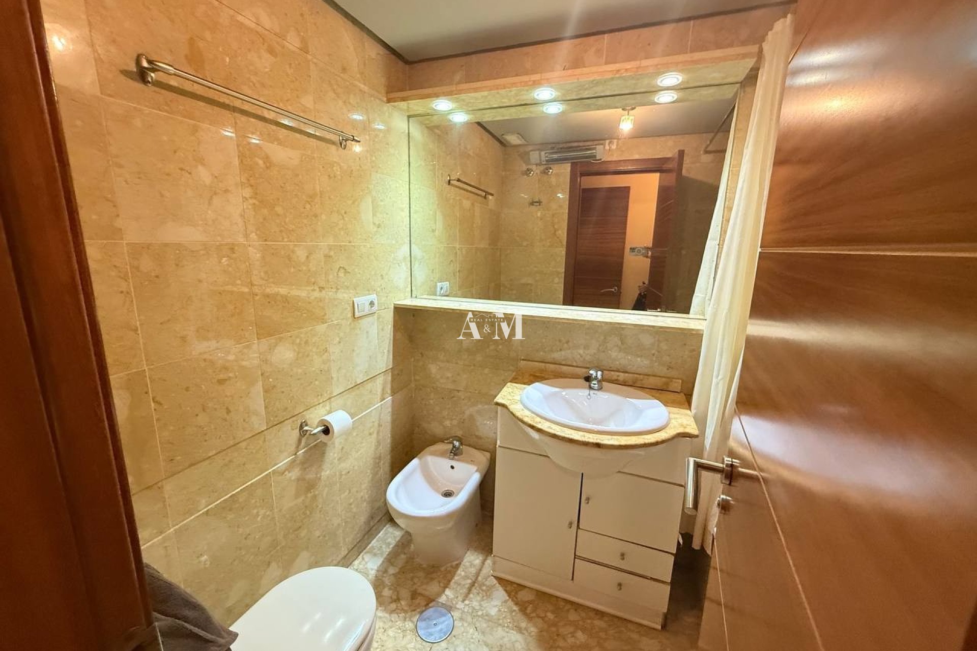 Alquiler a largo plazo - Apartamento / piso - Torrevieja - Centro