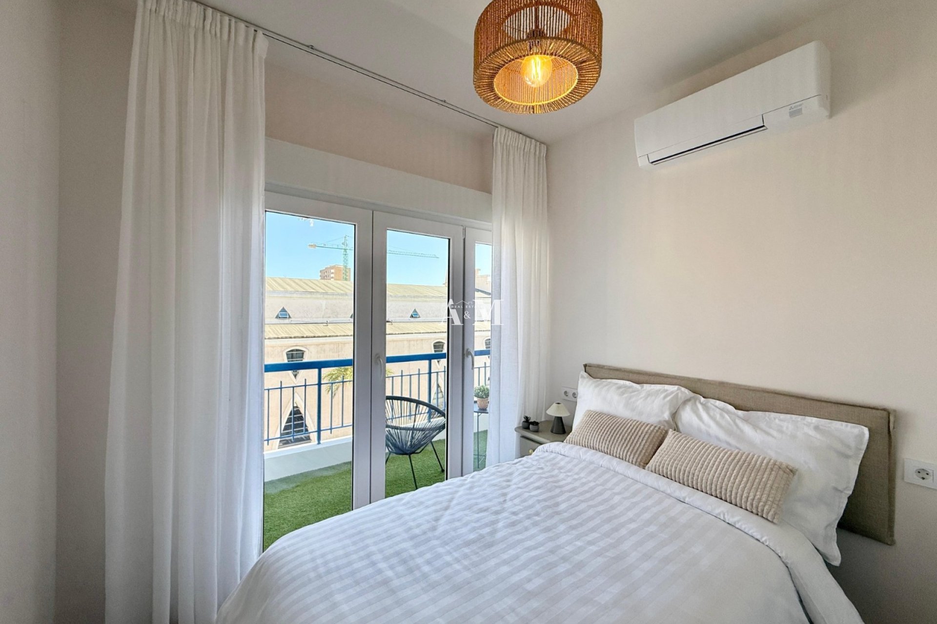 Alquiler a largo plazo - Apartamento / piso - Torrevieja - Centro