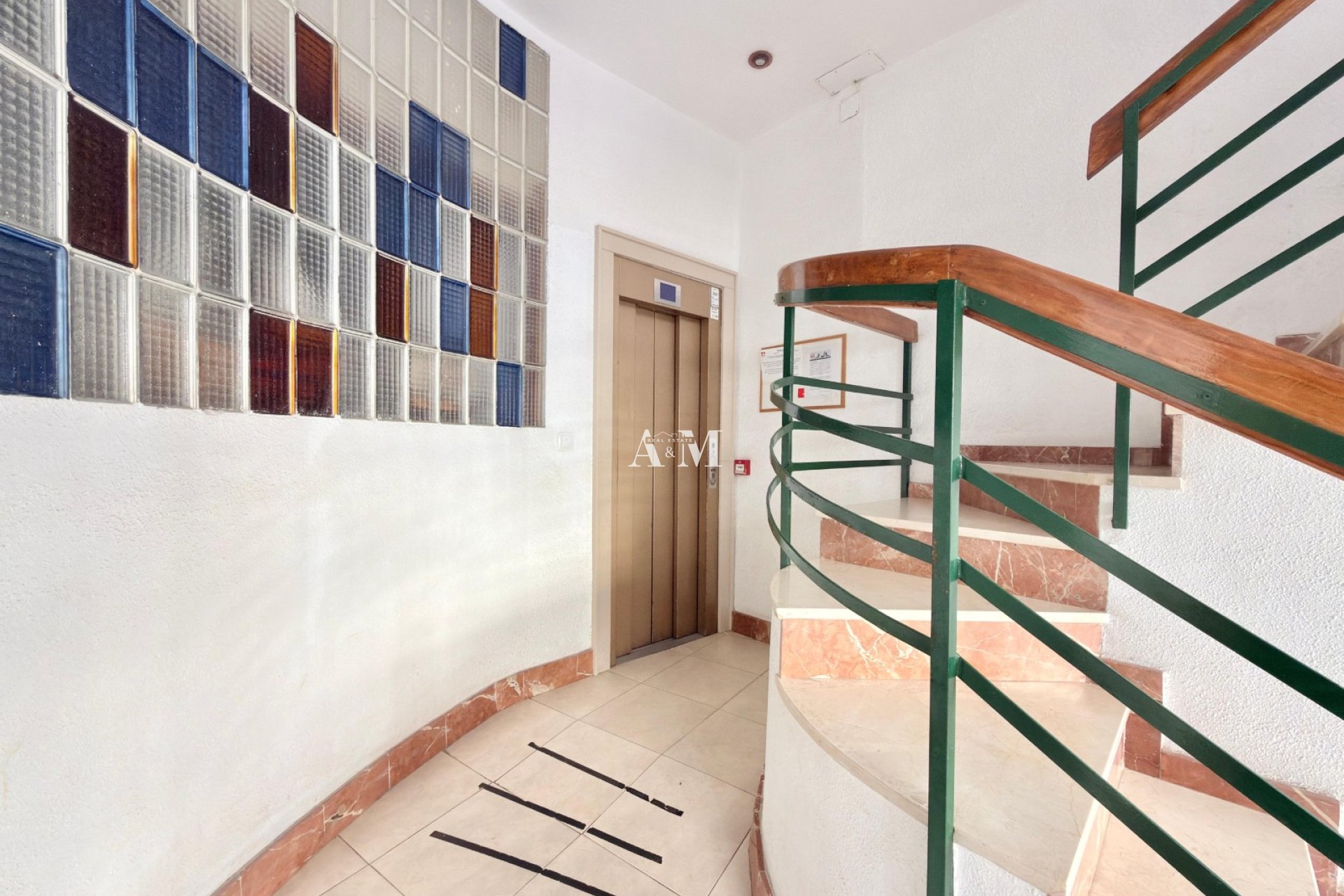 Alquiler a largo plazo - Apartamento / piso - Torrevieja - El Acequión - Los Náufragos
