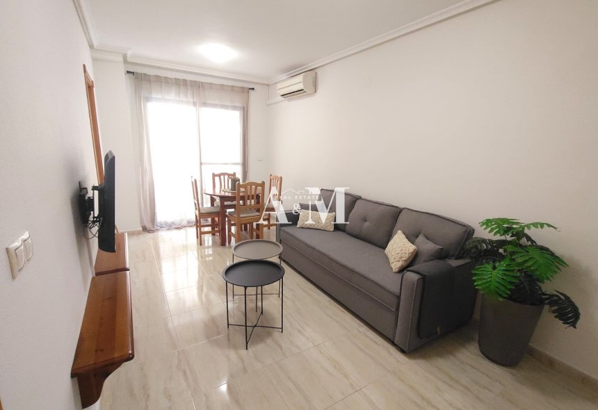Alquiler a largo plazo - Apartamento / piso - Torrevieja - El Acequión - Los Náufragos