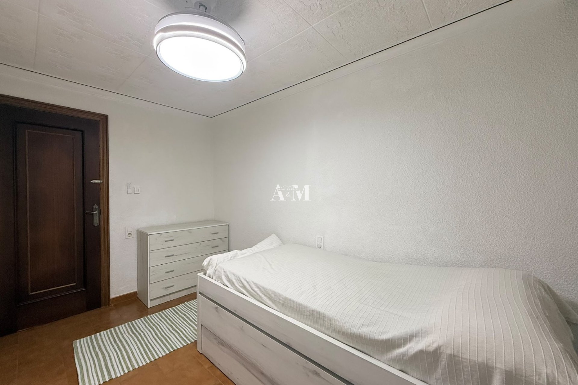 Alquiler a largo plazo - Apartamento / piso - Torrevieja - El Acequión - Los Náufragos