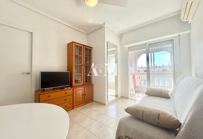 Alquiler a largo plazo - Apartamento / piso - Torrevieja - El Acequión - Los Náufragos