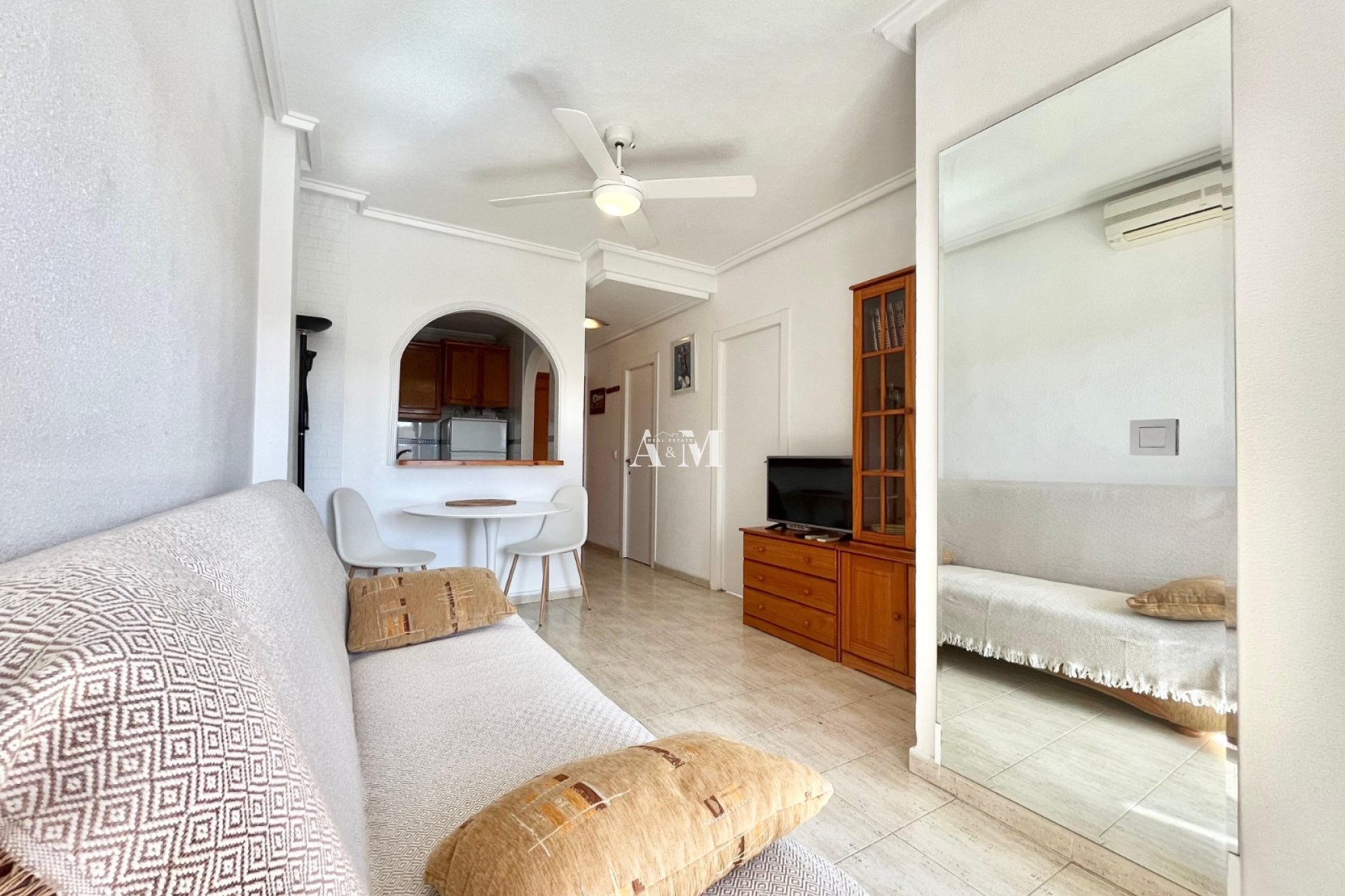 Alquiler a largo plazo - Apartamento / piso - Torrevieja - El Acequión - Los Náufragos