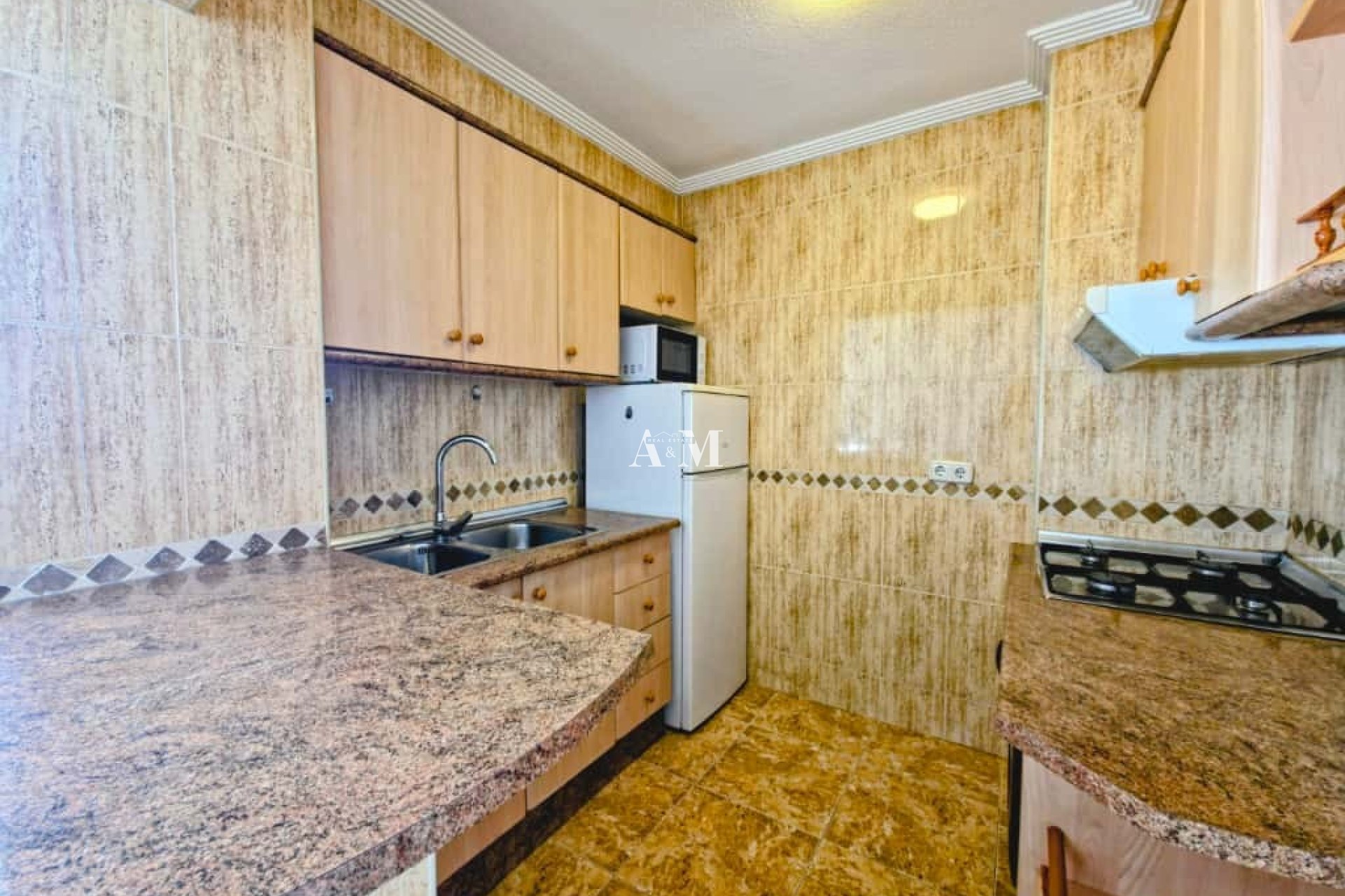 Alquiler a largo plazo - Apartamento / piso - Torrevieja - El Acequión - Los Náufragos