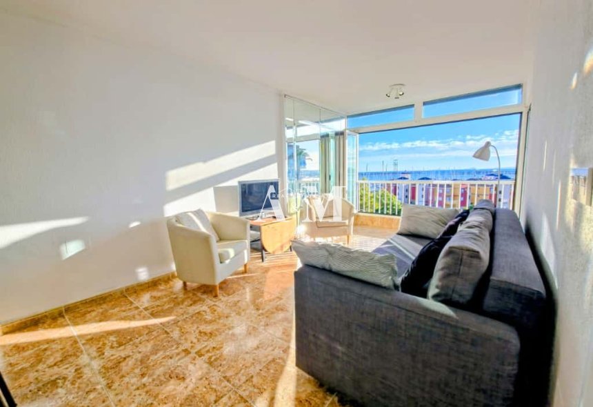 Alquiler a largo plazo - Apartamento / piso - Torrevieja - El Acequión - Los Náufragos