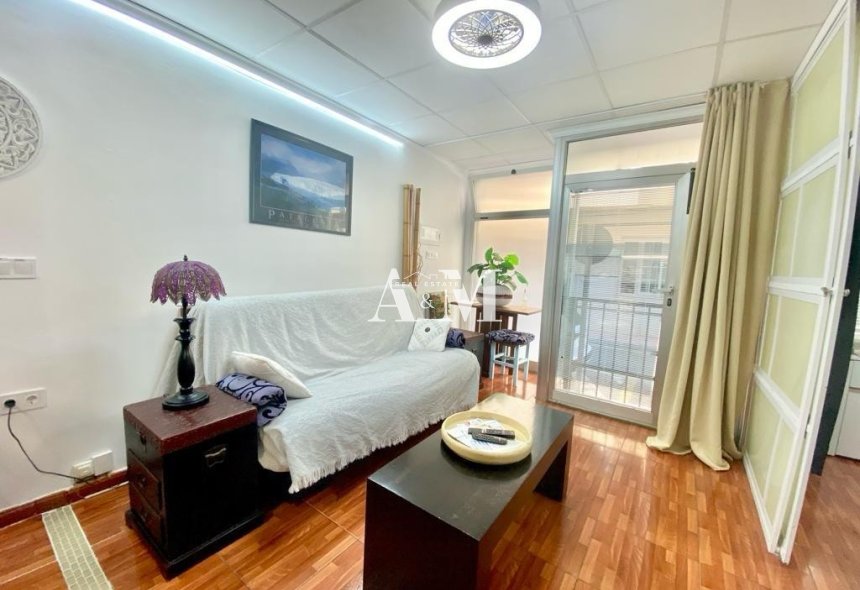 Alquiler a largo plazo - Apartamento / piso - Torrevieja - El Acequión - Los Náufragos