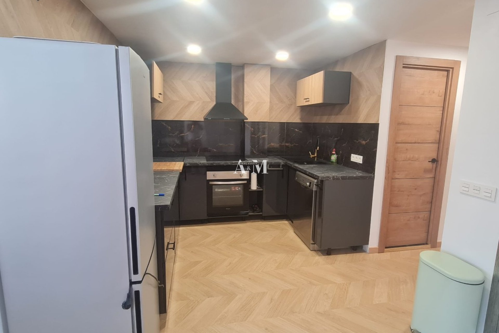 Alquiler a largo plazo - Apartamento / piso - Torrevieja - El Acequión - Los Náufragos