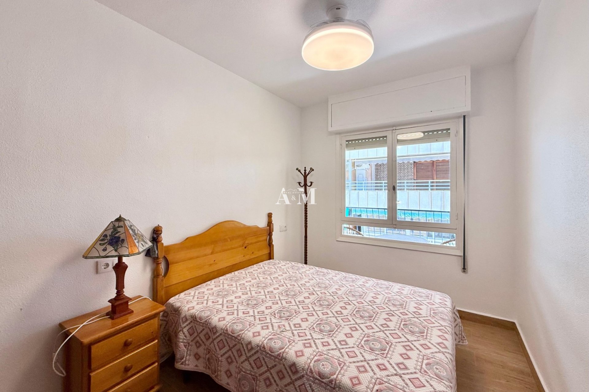 Alquiler a largo plazo - Apartamento / piso - Torrevieja - El Acequión - Los Náufragos