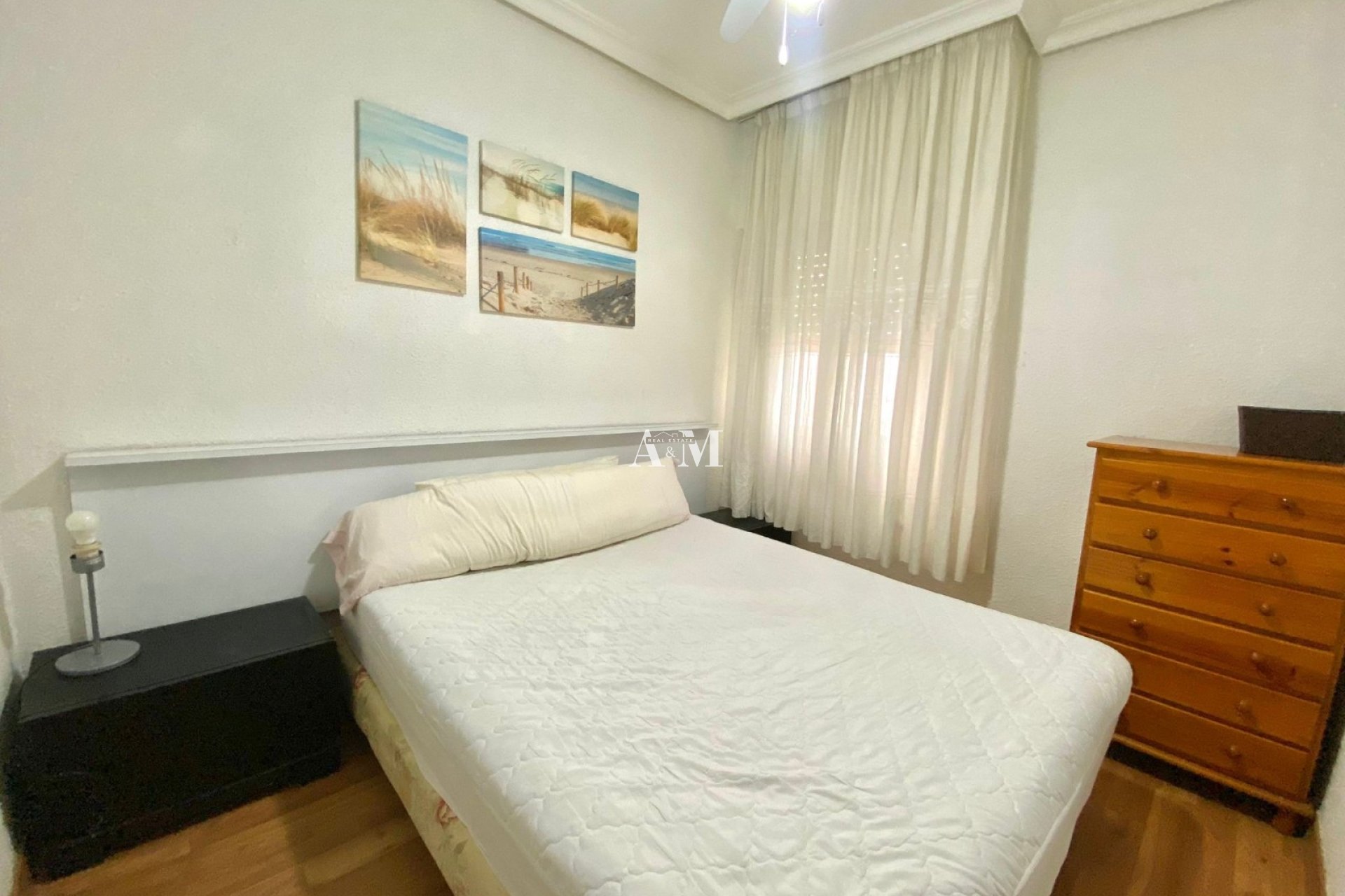 Alquiler a largo plazo - Apartamento / piso - Torrevieja - El Acequión - Los Náufragos