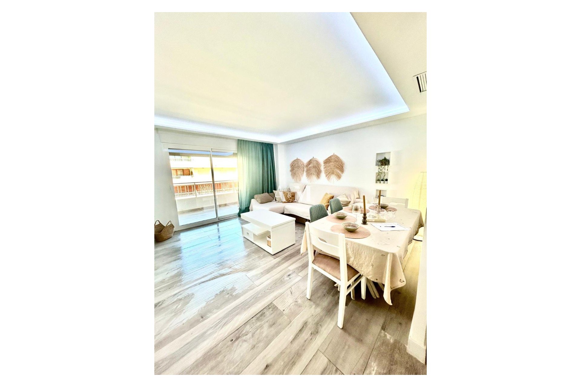 Alquiler a largo plazo - Apartamento / piso - Torrevieja - El Acequión - Los Náufragos