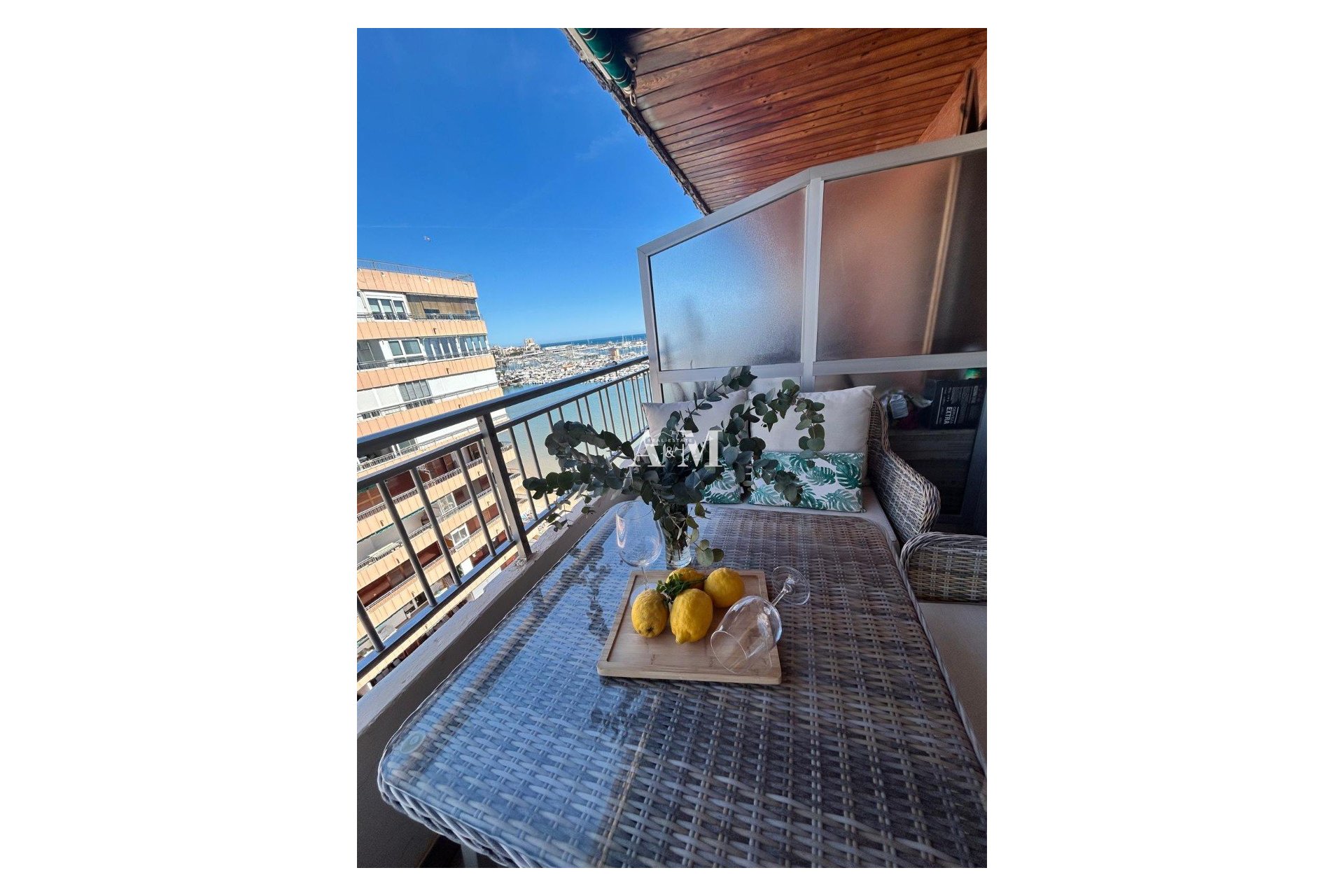 Alquiler a largo plazo - Apartamento / piso - Torrevieja - El Acequión - Los Náufragos