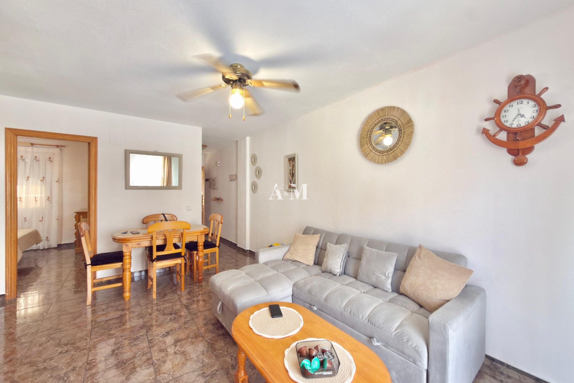Alquiler a largo plazo - Apartamento / piso - Torrevieja - El Acequión - Los Náufragos