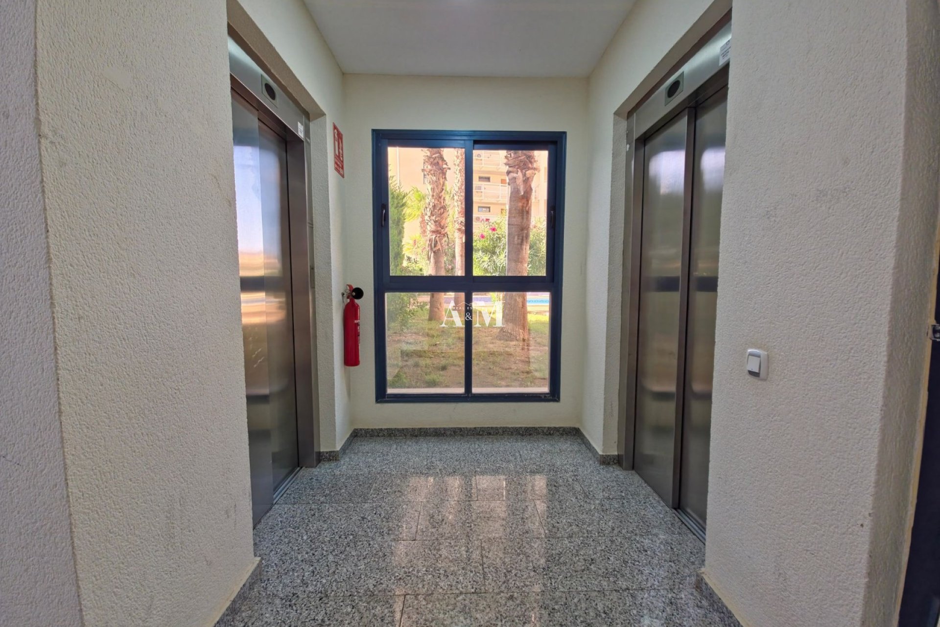 Alquiler a largo plazo - Apartamento / piso - Torrevieja - La Veleta