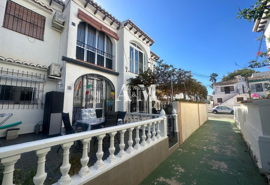 Alquiler a largo plazo - Apartamento / piso - Torrevieja - Los Balcones - Los Altos del Edén