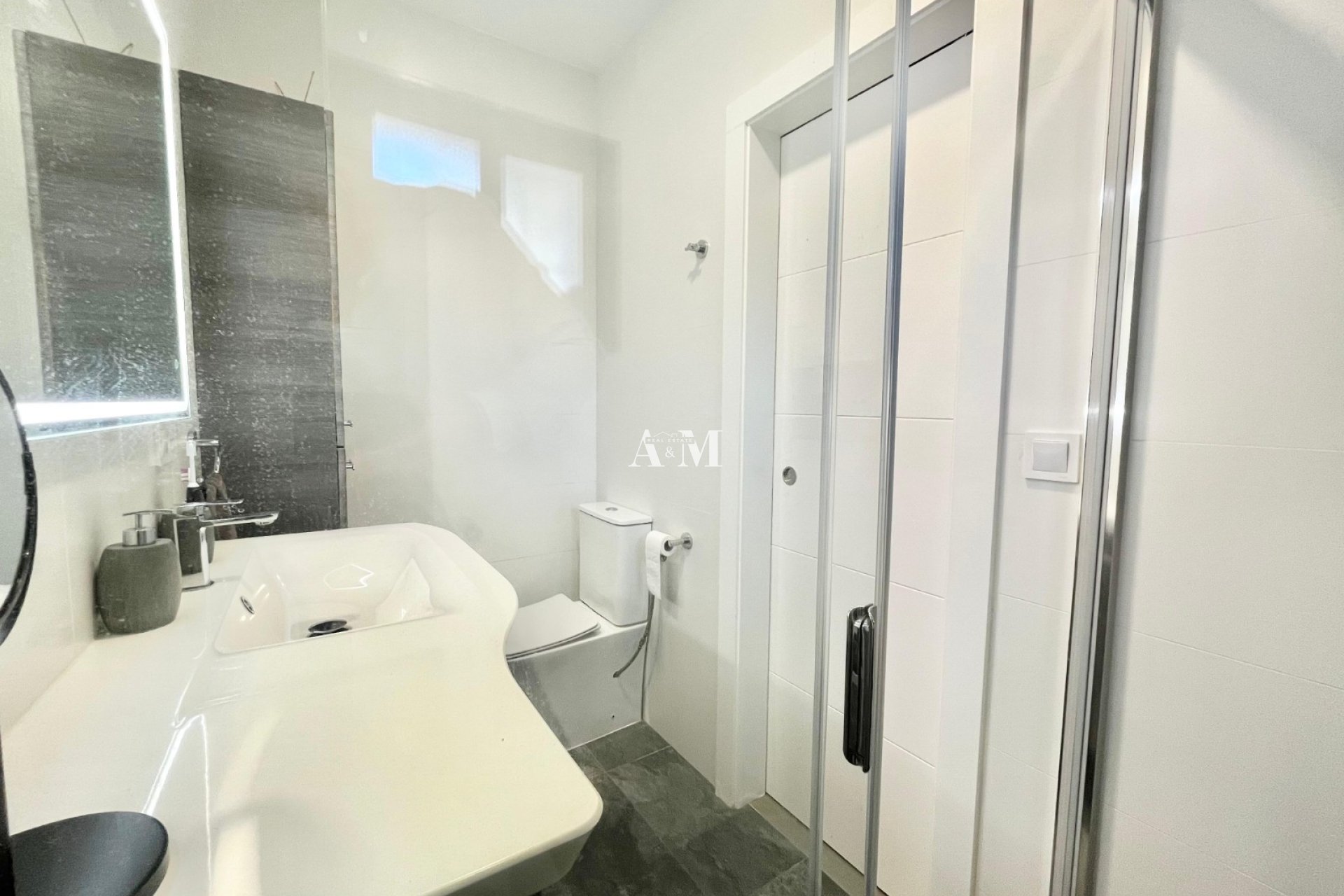 Alquiler a largo plazo - Apartamento / piso - Torrevieja - Nueva Torrevieja - Aguas Nuevas