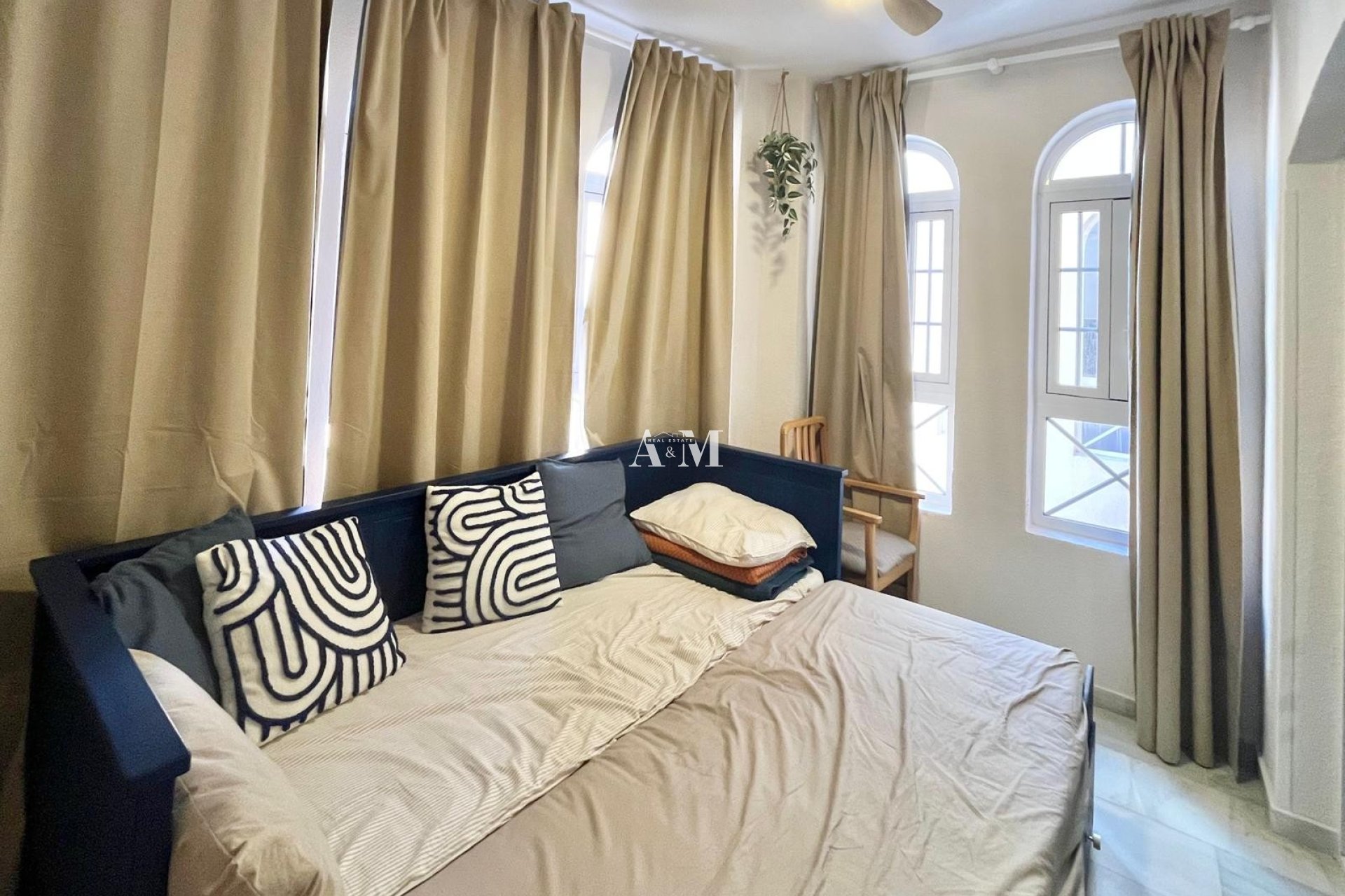 Alquiler a largo plazo - Apartamento / piso - Torrevieja - Playa de los Locos