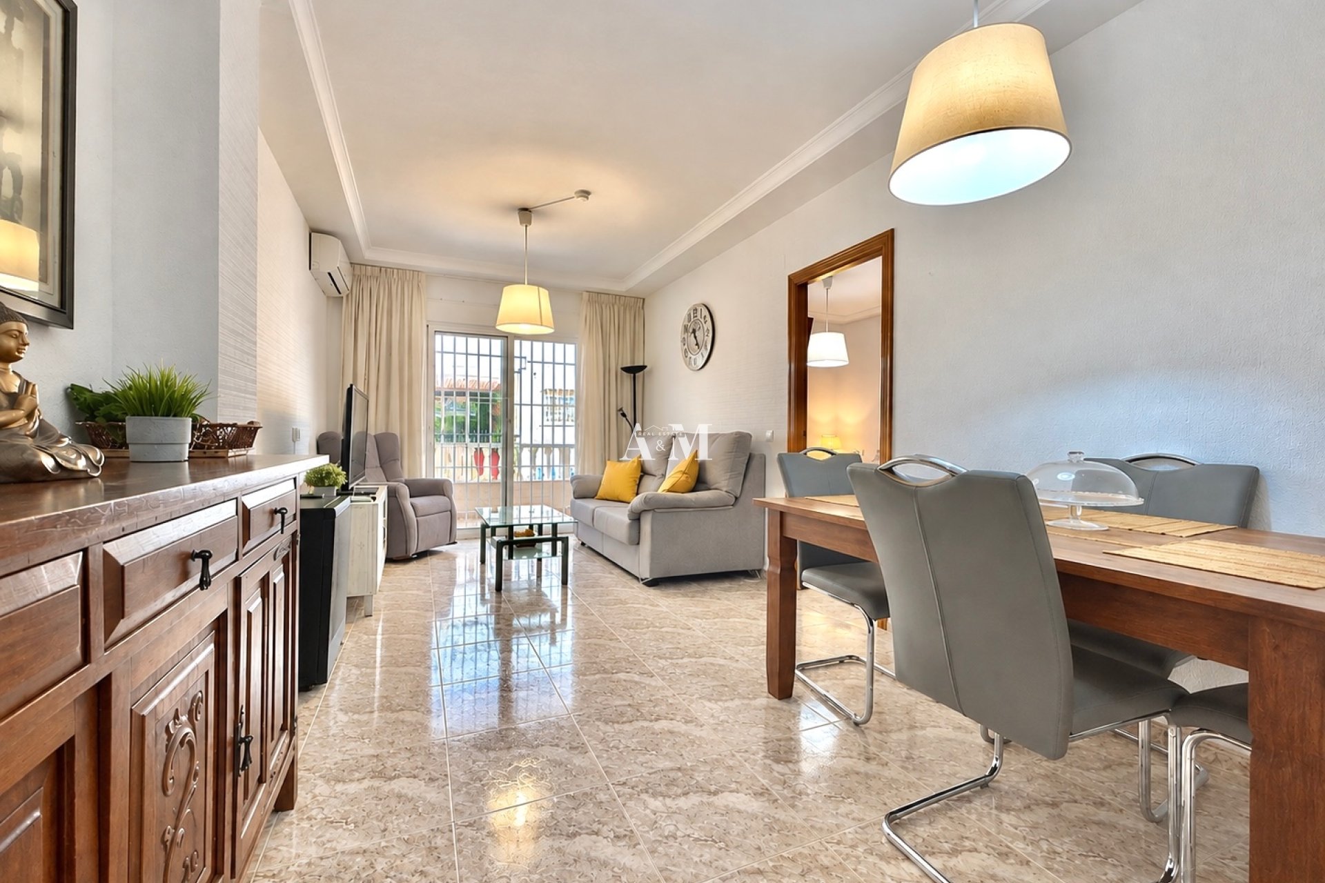 Alquiler a largo plazo - Apartamento / piso - Torrevieja - Playa de los Locos