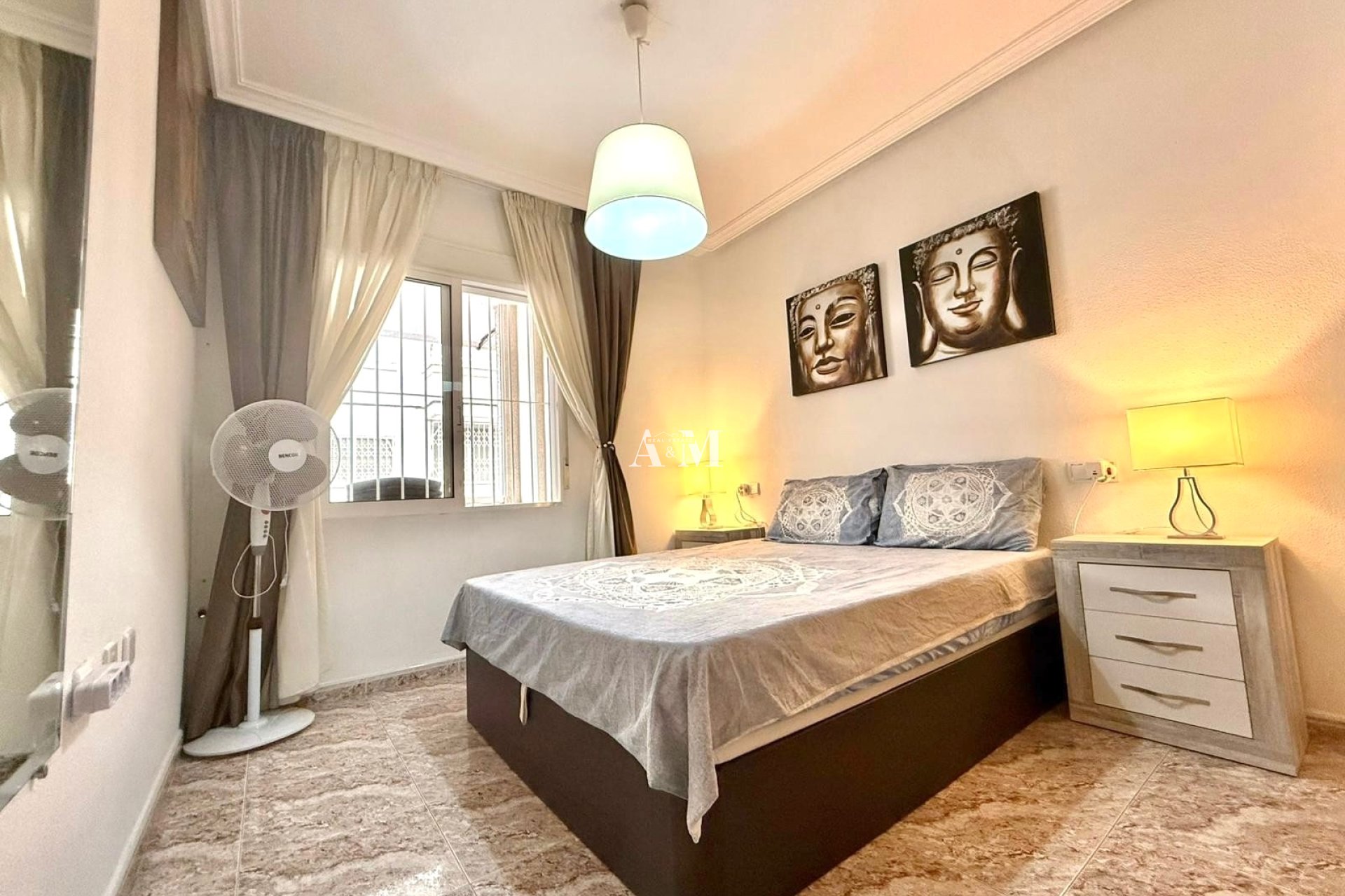 Alquiler a largo plazo - Apartamento / piso - Torrevieja - Playa de los Locos